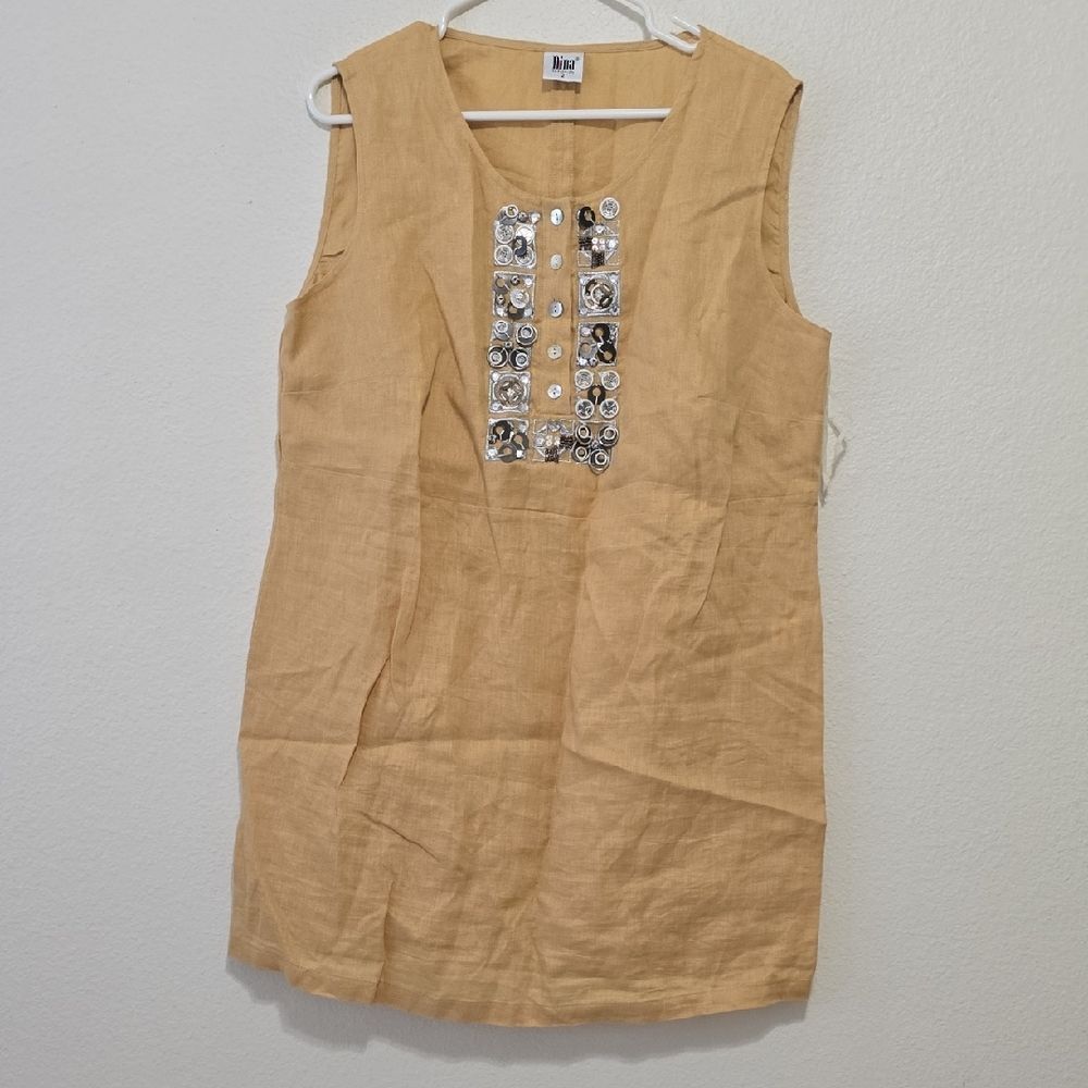 Dina Sleeveless‎ Top with Silver Accents Size 2